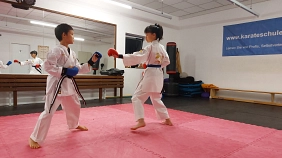 Bürgermeister Rahn zu Besuch bei den WM-Karate-Kids in Karben - Shangye „Oskar“ Cao und Shangyi Cao © Stadt Karben